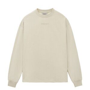 ESSENTIALS Long-sleeved T-shirt with a small logo on the chest